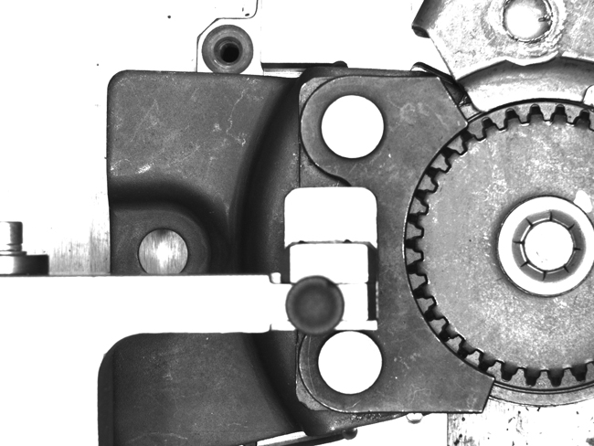 上汽汽车配件产品连接圆孔尺寸测量以及产品类型分拣