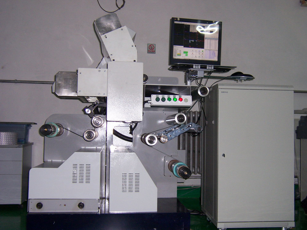 在线标签缺陷检测设备