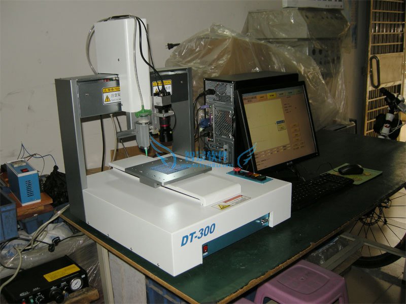 CCD定位自动灌胶机系统